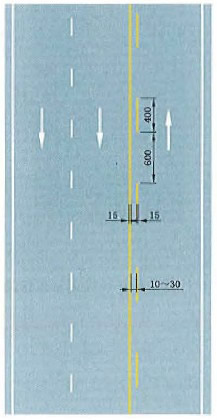 黃色虛實線禁止跨越對向車行