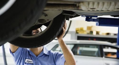 如何正確注滿玻璃水？如果你不注意這個細節，你的車就等著進入修理店了！