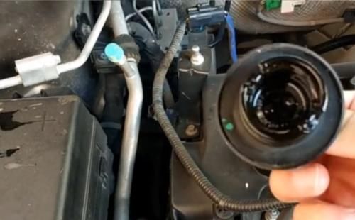 油箱蓋有以下情況，需要立即