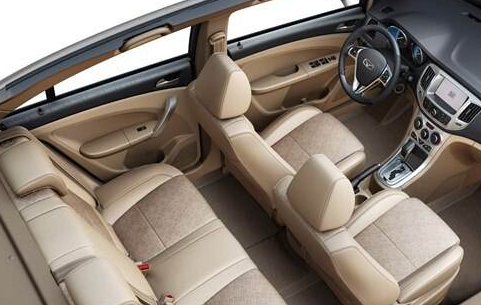 汽車(chē)內(nèi)飾的清潔方法是什么？