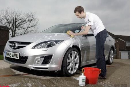 汽車打蠟正確方法的詳細說明
