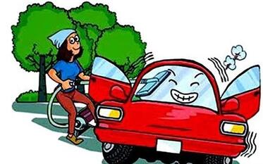 清潔汽車頂棚的注意事項(xiàng)
