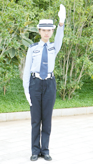 新交通法規(guī)下交警手勢信號解