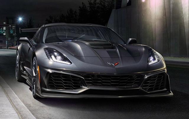 這款車車標很低調，看起來像五菱，但一般人惹不起，價格上百萬