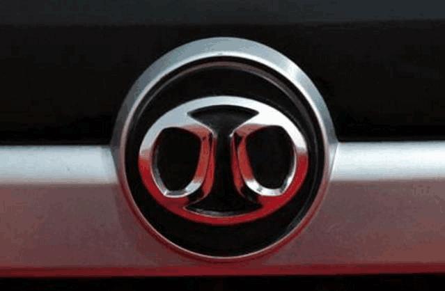 被車標毀掉的四款汽車品牌，第二個讓人臉紅，第四個讓人笑出豬叫