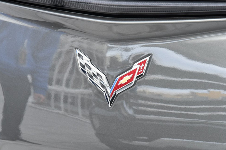 車標帶翅膀的5個汽車品牌，個個都不好惹，較后一個很容易被認錯