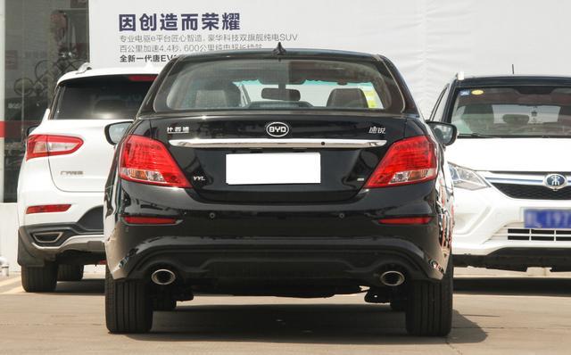 這些車標(biāo)帶&ldquo;B&rdquo;的汽車，除了第5個，看到了躲遠(yuǎn)點(diǎn)，否則賠不起