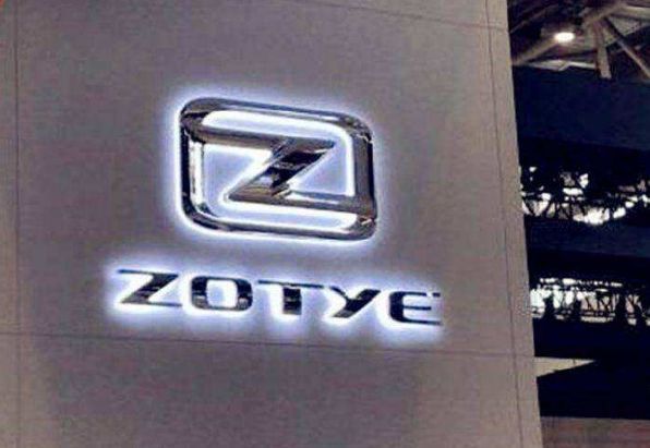 被車(chē)標(biāo)毀掉的4款汽車(chē)！苐yi個(gè)很像&ldquo;衛(wèi)生巾&rdquo;？較后一個(gè)很敷衍！