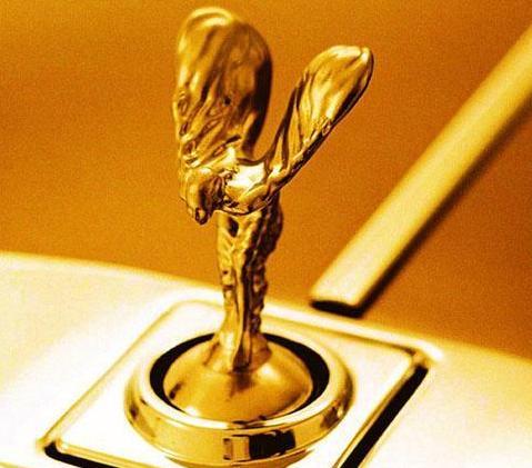 較漂亮的的10個車標，國人喜歡較后一個，你會喜歡哪一個？