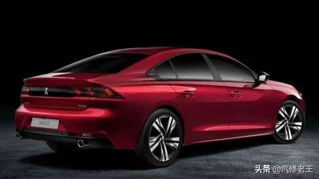 前車標上帶數字，后車標下帶字母，法系車終于被逼急了