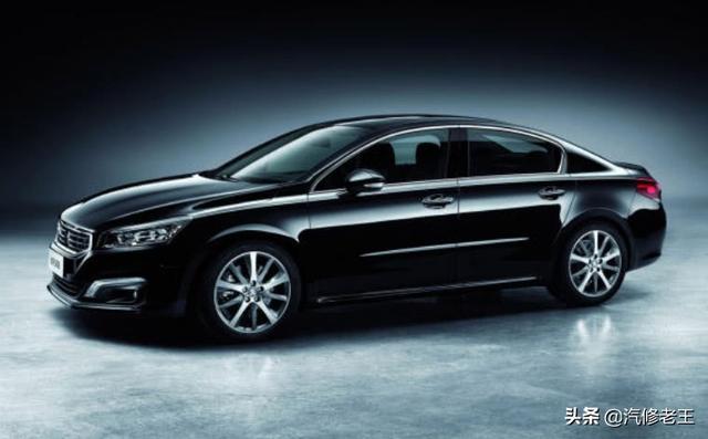 前車標上帶數字，后車標下帶字母，法系車終于被逼急了