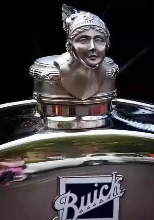 這些車標，認識3個，您絕對就是老司機 !