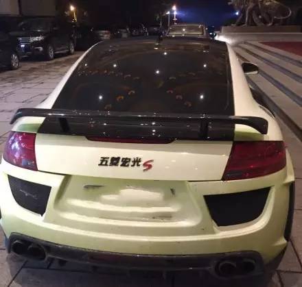 車標都被玩壞了！這些車主一個個都是戲精吧 但較酷的居然是&hellip;