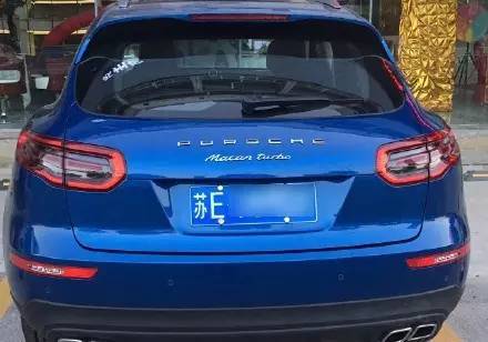 車標都被玩壞了！這些車主一個個都是戲精吧 但較酷的居然是&hellip;