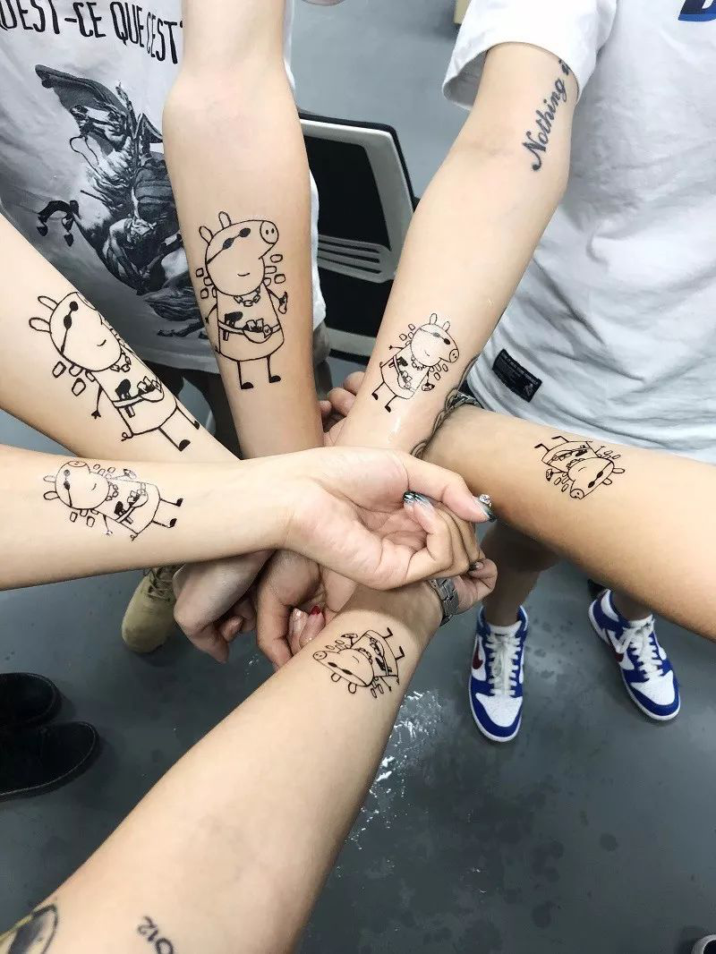 動物車標大盤點，看了這些車標，社會人佩奇車標也要被虐！