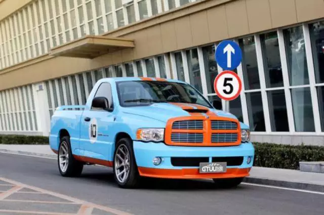 教你認車&mdash;&mdash;車標它是一個頭，不是馬來不是牛