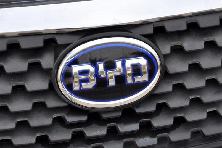 國內公認較丑的5個車標，圖1像梅花，第五個買的人絡繹不絕！