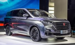 國產最新MPV神車，車標帶一匹