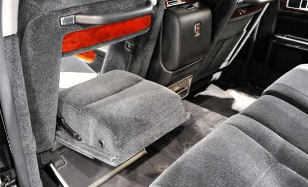 車標(biāo)一只金鳳凰, 天皇專屬座駕, 國(guó)內(nèi)僅剩4輛