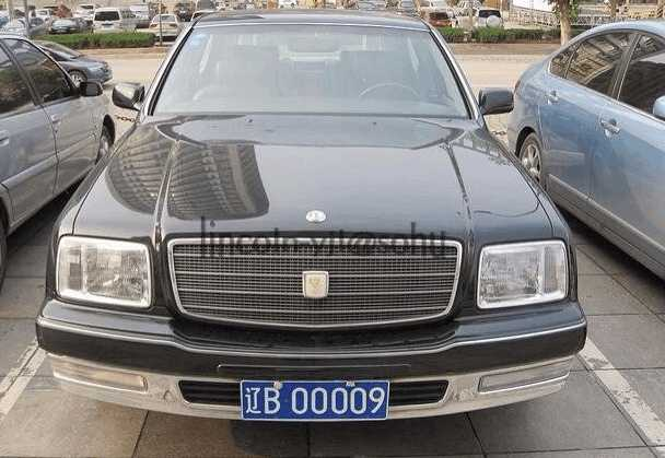 車標(biāo)一只金鳳凰, 天皇專屬座駕, 國(guó)內(nèi)僅剩4輛