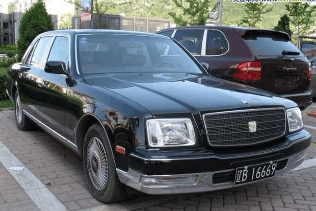 車標(biāo)一只金鳳凰, 天皇專屬座駕, 國(guó)內(nèi)僅剩4輛