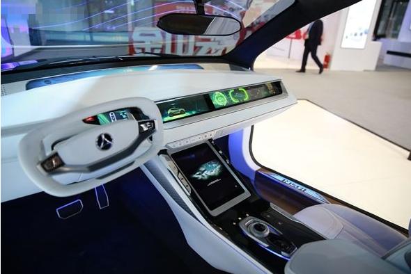 別再調侃比亞迪車標了，這款國產車標檔次不輸奔馳