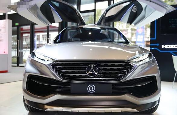 別再調侃比亞迪車標了，這款國產車標檔次不輸奔馳