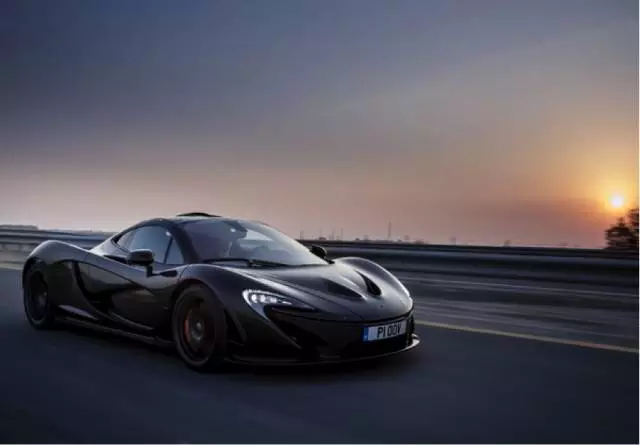 車標就能換寶馬，千萬級的車長啥樣？