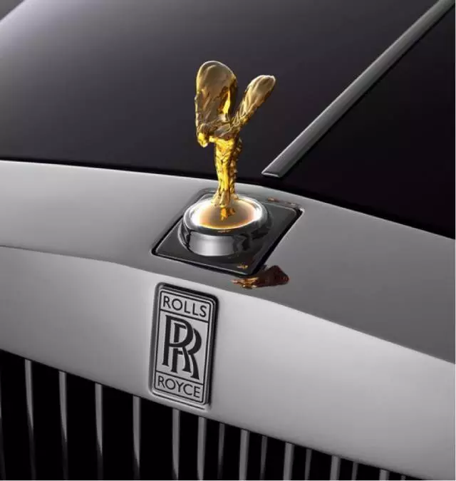 車標就能換寶馬，千萬級的車長啥樣？