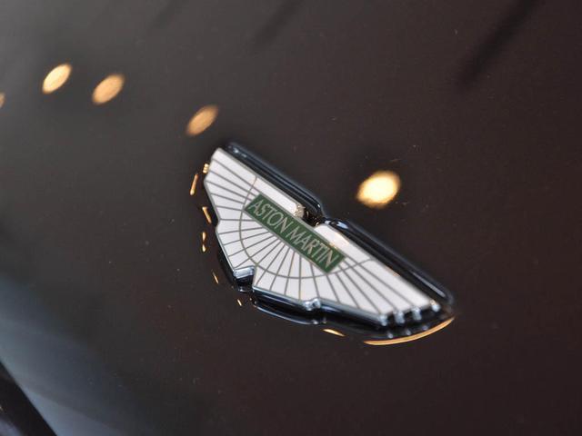 八大經典車標，邁巴赫較污，大牛竟和拖拉機是一家