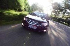 寶駿終于把驢頭車標換了，檔次直逼勞斯萊斯，法拉利自嘲比自己強