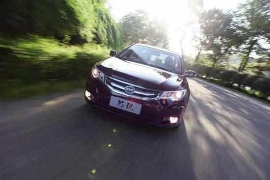 寶駿終于把驢頭車標換了，檔次直逼勞斯萊斯，法拉利自嘲比自己強