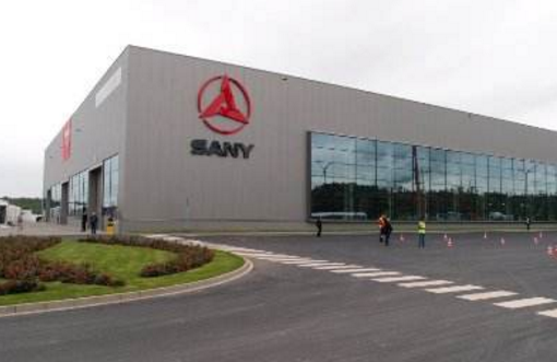 因為兩個車標太像，奔馳告了它5次全敗，奔馳：算你厲害，惹不起