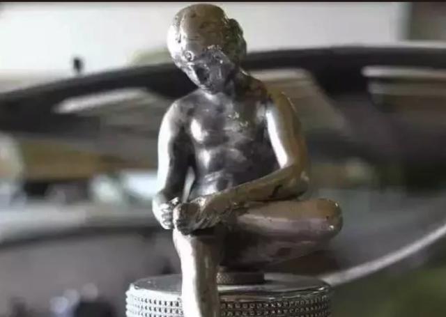 除了勞斯萊斯小金人，歷史上還有過這些立體車標，一個都沒見過！