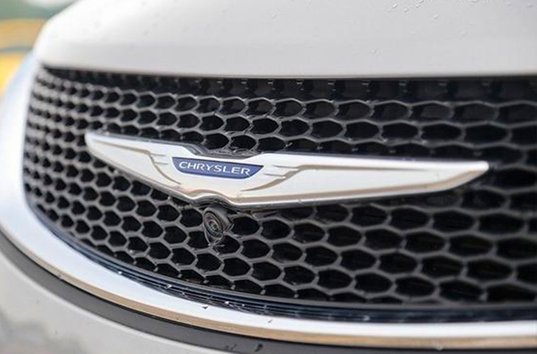 &ldquo;車標帶翅膀&rdquo;的汽車品牌不要惹，每個都是狠角色，第4個很眼熟