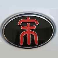 圖形車標(biāo)、字母車標(biāo)，比起這種車標(biāo)，簡直弱爆了