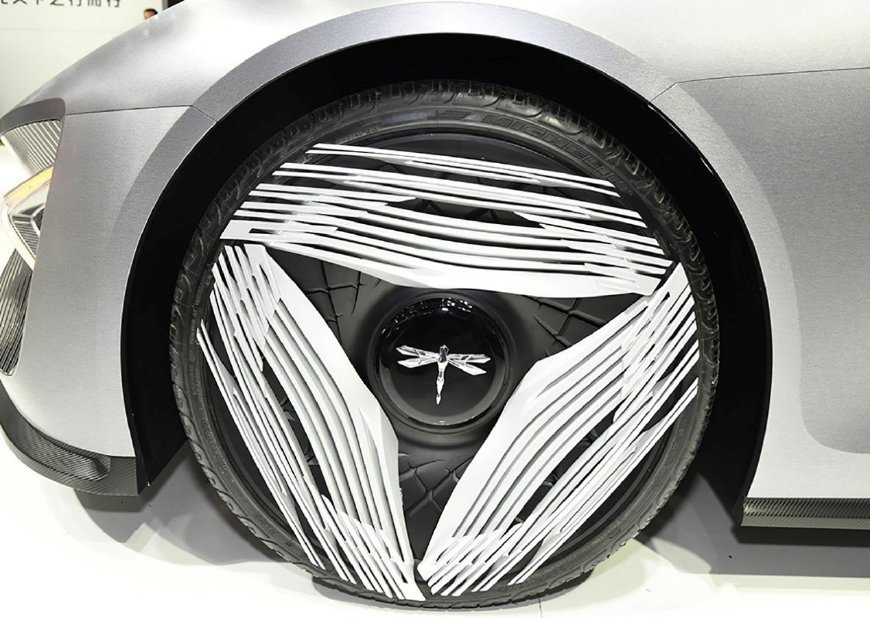 車標是蜻蜓標本，輪轂是倒三角，這國產跑車已刷新大眾認知