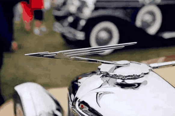 比勞斯萊斯還好看的四個車標，不幸已經消失了三個車標！