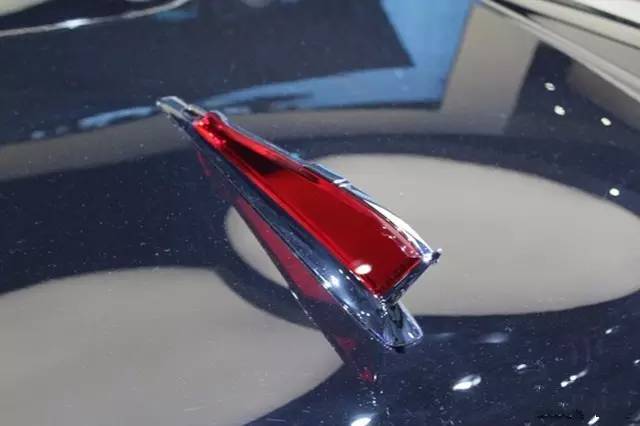 立體車標幾乎消失，原因就這么簡單！