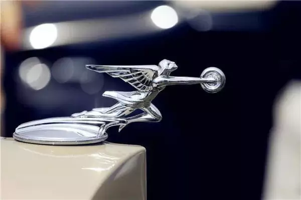 超罕見的豪車立體車標，90%你都沒見過！