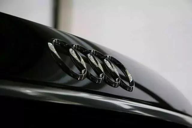 世界上較美的20個車標（別人評的，還是很美）