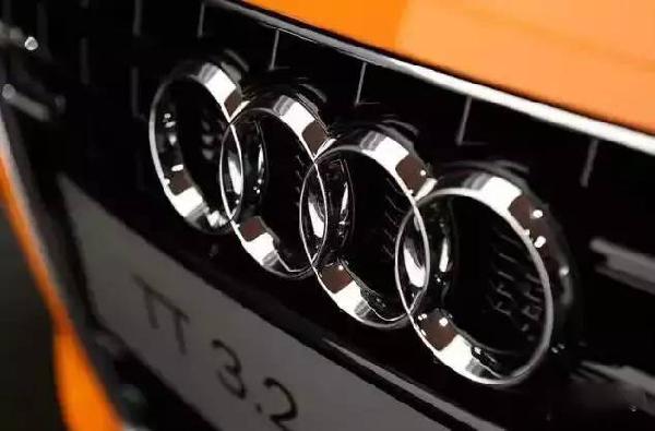 《速8》里的豪車你不懂，這些豪車車標也不認識？