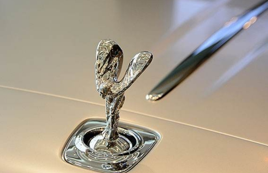 &ldquo;站&rdquo;在車頭的車標(biāo)，認(rèn)出&ldquo;飛天女神&rdquo;沒難度，全認(rèn)識(shí)的是豪車女神