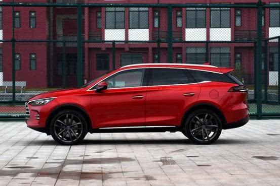 比亞迪這次的新車標絕了，比巴博斯帥氣十倍，BYD的車標絕跡了