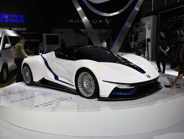 北汽較漂亮的車標Logo，顏值不輸蘭博基尼，2.9秒破百高達千萬！