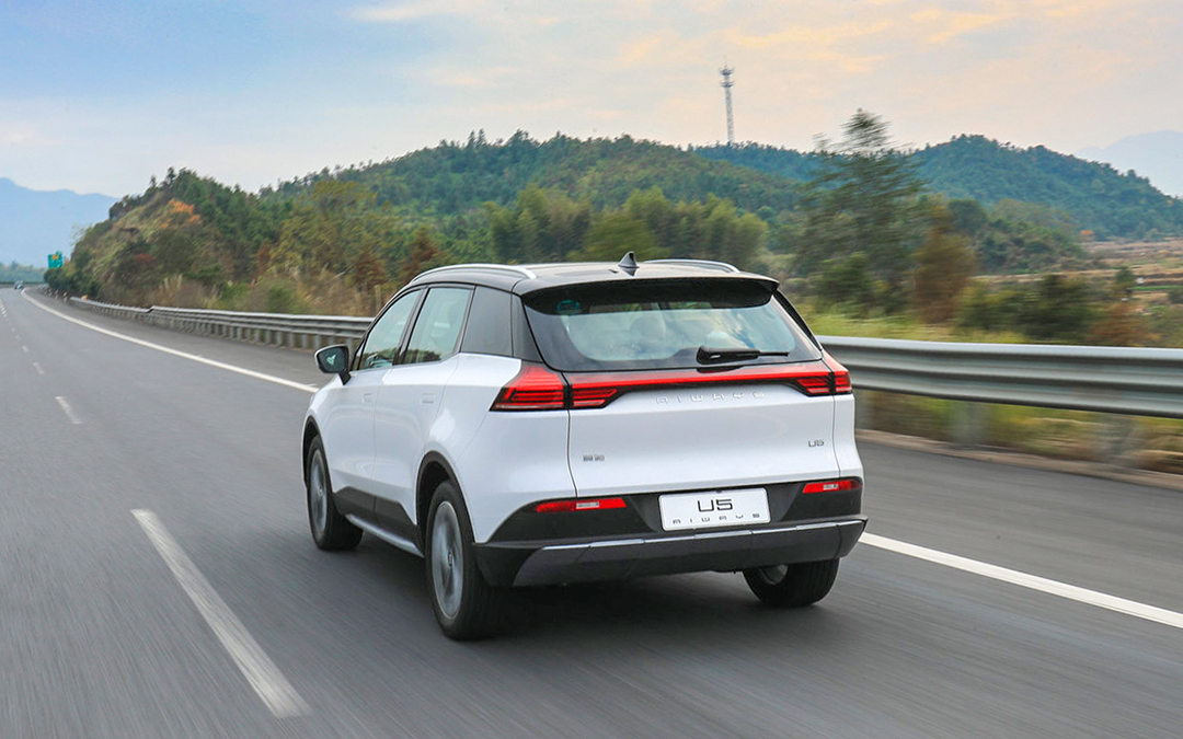 車標都沒幾個人認識，全新國產SUV敢賣20來萬，果然有點貨！