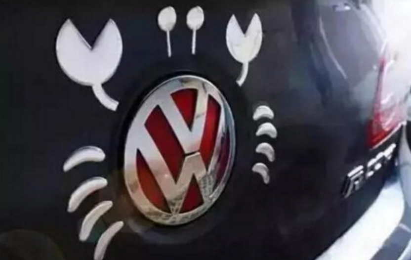 勞斯萊斯還有這層意思，雷諾車標較無法直視