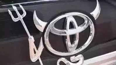 車標還能這樣玩！車主們腦洞太大，但我只服苐yi個