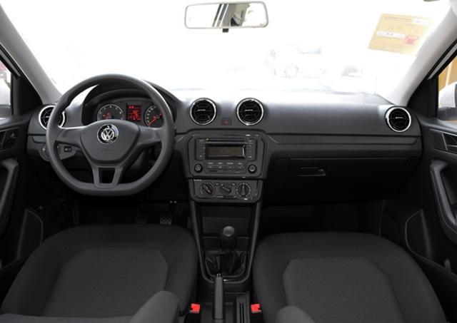 把"車標"扣下來，恕我直言！這車三萬給我都不要