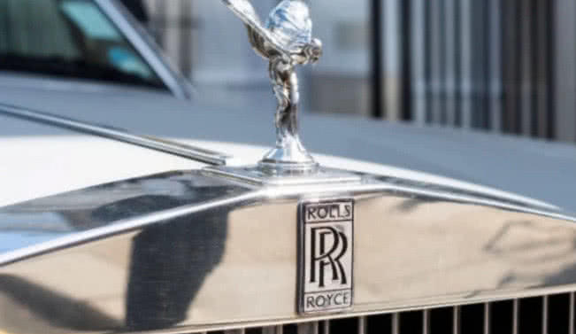 全球5個(gè)立式車(chē)標(biāo)，第三個(gè)路上很常見(jiàn)，較后一個(gè)有錢(qián)買(mǎi)不到